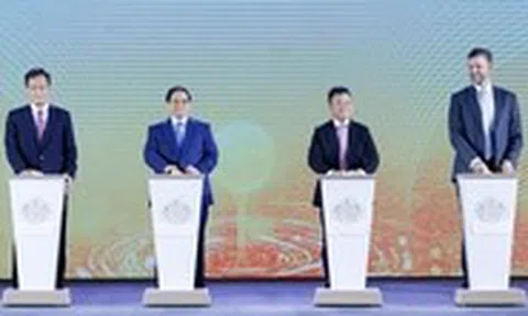 Thủ tướng cùng ông Eric khởi công dự án thương hiệu Trump đầu tiên tại Việt Nam