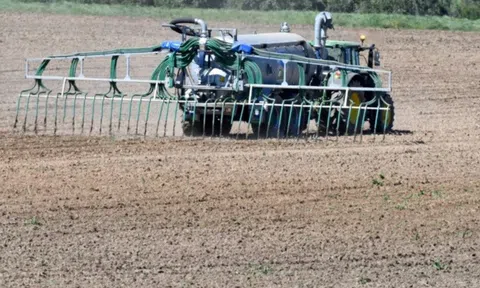 Mục đích của EU khi tăng thuế nông sản, phân bón từ Nga và Belarus