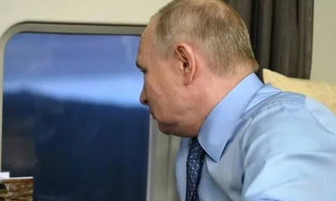 Trực thăng chở Tổng thống Putin "mắc kẹt" trong dàn UAV tấn công từ Ukraine