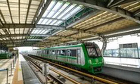 Đường sắt đô thị Cát Linh - Hà Đông xuống cấp, có ga thủng mảng lớn