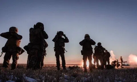 Quân tinh nhuệ Nga áp sát chốt chặn Donetsk, Ukraine căng mình ứng phó