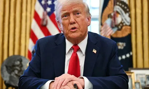 Báo Mỹ: Ông Trump cân nhắc áp thuế 15% toàn cầu