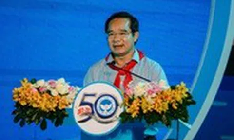 Chủ tịch UBND TP.HCM đặt hàng nhà thiếu nhi dành những điều tốt đẹp nhất cho bạn nhỏ
