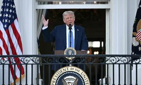 Ông Trump ký lệnh cấm nhập cảnh với công dân 12 quốc gia