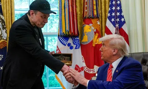 Nước Mỹ nín thở dõi theo "cuộc khẩu chiến" giữa ông Trump và tỷ phú Musk