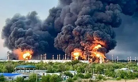 Ukraine tuyên bố tấn công phủ đầu vào căn cứ Nga