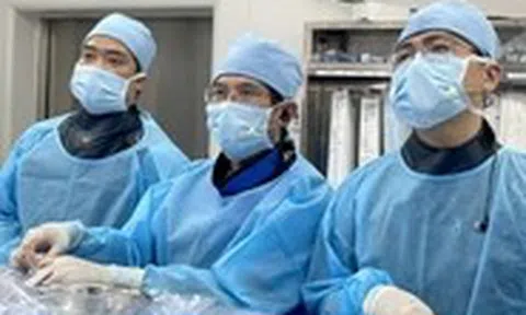 Bên trong phòng phẫu thuật 'sửa chữa' quả tim dị tật