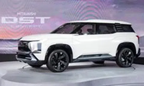 Ảnh thực tế Mitsubishi DST Concept ở Việt Nam: Hàng 3 rộng rãi, có ADAS, nhiều điểm giống Xforce