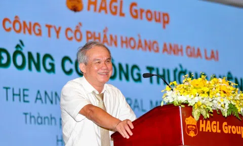 Bầu Đức: “Nếu có điều kiện, hãy nắm cổ phiếu HAG thêm thời gian nữa”