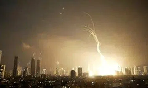 Bộ trưởng Israel: Tehran sẽ bị thiêu rụi nếu Iran không dừng lại