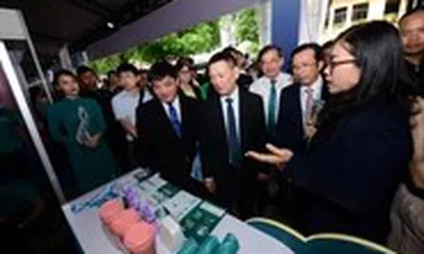 BIDV: Thanh toán không dùng tiền mặt 'cứu nguy' cho môi trường