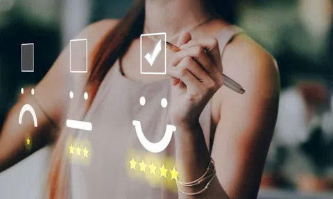 Phân tích cảm xúc và hành vi tiêu dùng trong thương mại điện tử: trường hợp Shopee, Lazada và Amazon