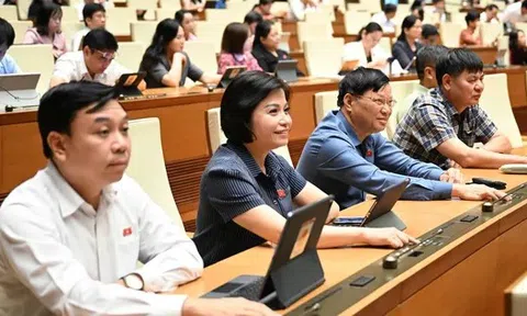 Hôm nay, Quốc hội xem xét thông qua Nghị quyết sửa đổi Hiến pháp