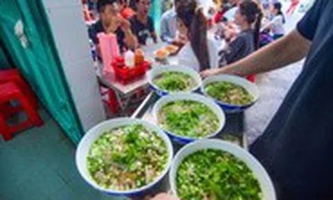 Hộ kinh doanh đóng cửa hàng loạt không phải do chính sách thuế