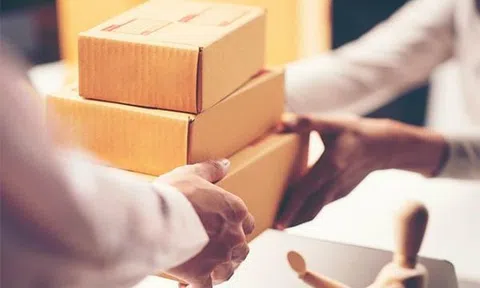 Tác động của lãnh đạo số, văn hóa số, quản trị tri thức và chiến lược đổi mới đến kết quả cạnh tranh của các doanh nghiệp giao nhận tại TP. Hồ Chí Minh