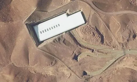 Israel có thể đánh sập “trái tim hạt nhân” trong lòng núi Iran như thế nào?