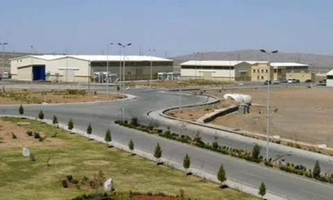 Israel không kích trúng cơ sở hạt nhân dưới lòng đất của Iran