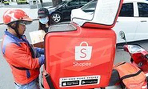 Shopee thu 'phí hạ tầng', khó cho cửa hàng nhỏ