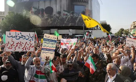 Iran cảnh báo Tổng thống Trump