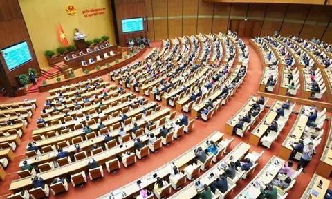 Những quyết sách lịch sử trong ‘kỳ họp lịch sử’