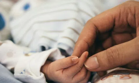 Bắt người đàn ông xâm hại bé gái 3 tháng tuổi, Bệnh viện Nhi đưa ra lời kêu gọi