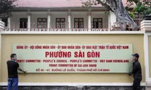 Trụ sở quận 1, TP.HCM đã đổi bảng tên thành phường Sài Gòn