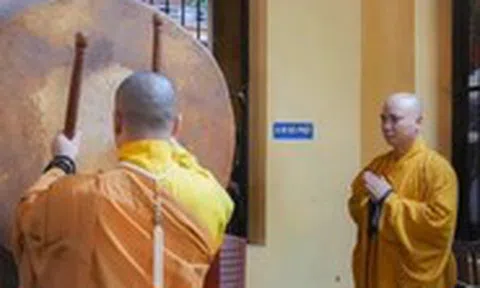 Hơn 18.000 ngôi chùa và tự viện cả nước đồng loạt 6h sáng cử chuông trống cầu quốc thái dân an