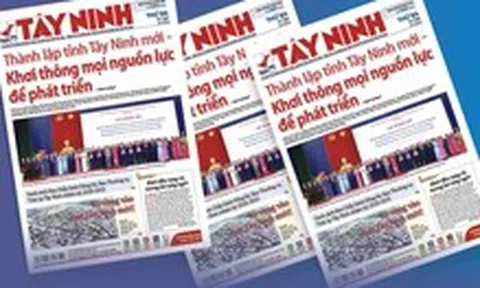 Bản in Báo Tây Ninh ra số đầu tiên ngày hợp nhất tỉnh, mỗi tuần phát hành 5 kỳ