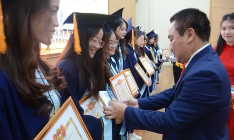 Chất lượng đào tạo chương trình cử nhân tài năng: Đánh giá từ mức độ hài lòng của sinh viên Trường Đại học Kinh tế, Đại học Huế