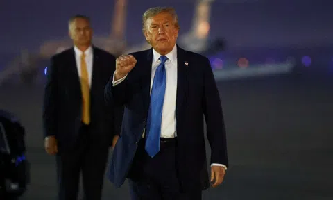 Ông Trump giành chiến thắng lập pháp quan trọng với dự luật "lớn và đẹp"