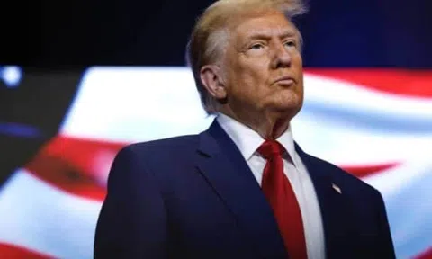 Lời hứa của ông Trump sau cuộc điện đàm với ông Zelensky