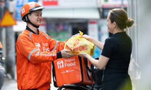 Một sàn điện tử soán ngôi của hãng xe công nghệ trong 'lãnh địa' giao đồ ăn