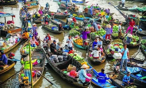 Phát triển du lịch sông nước tại TP. Cần Thơ trong kỷ nguyên số: Góc nhìn từ du khách và nhà cung cấp dịch vụ