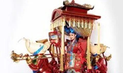 Võ Việt Chung, Nguyễn Minh Công bày cách làm trang phục hoa hậu để sự tự tôn dân tộc dâng trào