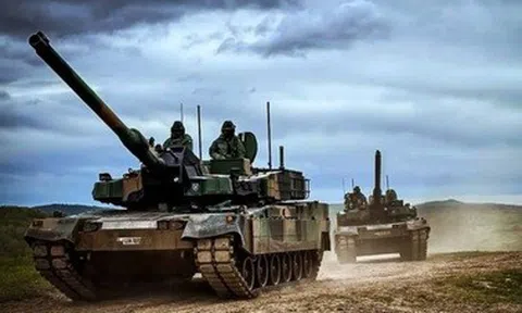 Chiến sự Ukraine lan sát biên giới, Ba Lan mua thêm 180 xe tăng Hàn Quốc
