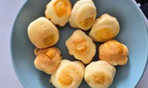 Bông lan trứng muối Vũng Tàu có gì mà khách mua nhiều dữ?