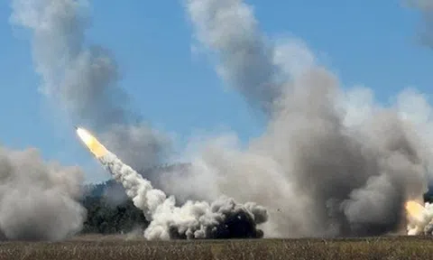 Australia lần đầu phóng tên lửa HIMARS trong tập trận với Mỹ