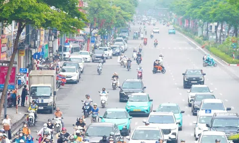 Hiện trạng giao thông vành đai 1 Hà Nội sắp cấm xe máy chạy xăng