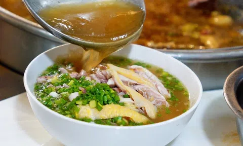 Quán phở gia truyền 65 năm, từng bị chê nhưng 3 lần được Michelin vinh danh