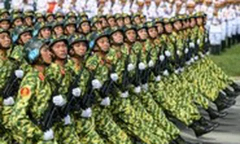 Mãn nhãn hình ảnh 15.600 chiến sĩ quân đội, công an trong buổi tổng hợp luyện diễu binh