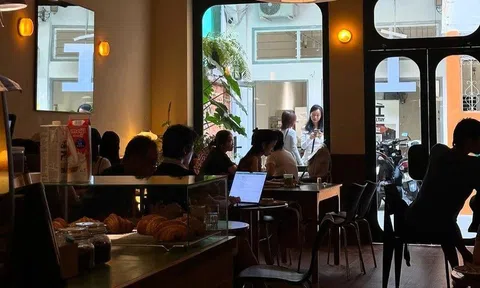 Nhận 1 sao vì nhắc khách trật tự, quán nước đăng "bản tường trình" giải oan
