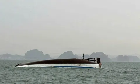 Lật tàu tham quan vịnh Hạ Long, nhiều người mất tích