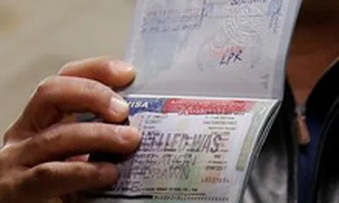 Mỹ tăng phí visa thêm 250 USD, ngành du lịch toàn cầu phản đối dữ dội