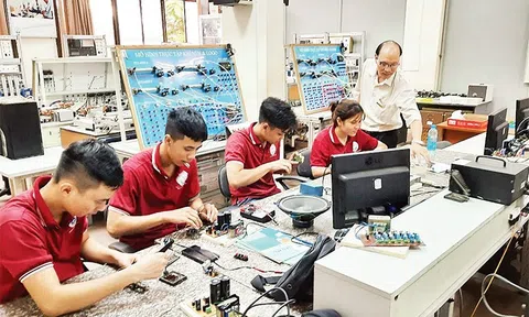 Giải pháp tăng cường hợp tác đào tạo nguồn nhân lực giữa Trường Cao đẳng kinh tế TP. Hồ Chí Minh và các doanh nghiệp cùng địa bàn