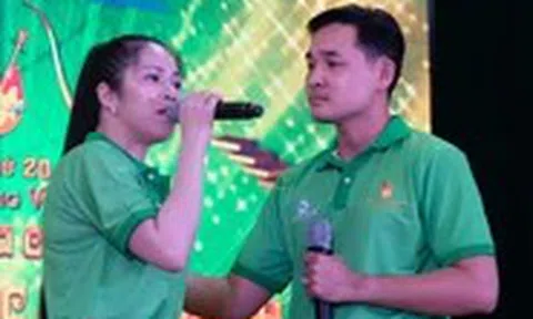 Chuông vàng vọng cổ đến với các chiến sĩ hải quân