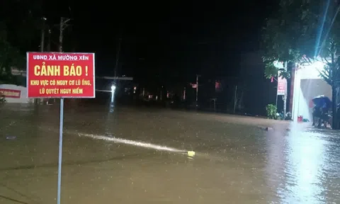 KHẨN: Nước đổ về thủy điện Bản Vẽ Nghệ An gần đạt đỉnh lũ, 5000 năm mới xảy ra một lần, khẩn trương đưa người dân đến nơi an toàn