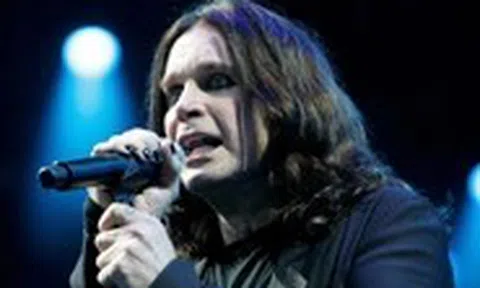 Huyền thoại nhạc rock Ozzy Osbourne qua đời ở tuổi 76