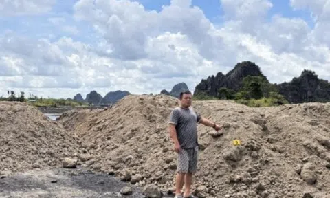 Khởi tố lãnh đạo trạm trộn bê tông cùng thuộc cấp đổ chất thải trái phép