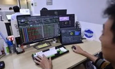 Margin 'căng như dây đàn': Nhiều công ty chứng khoán lớn sắp cạn room lúc thị trường bùng nổ