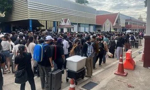 Hơn 30.000 lao động Campuchia hồi hương từ Thái Lan giữa xung đột